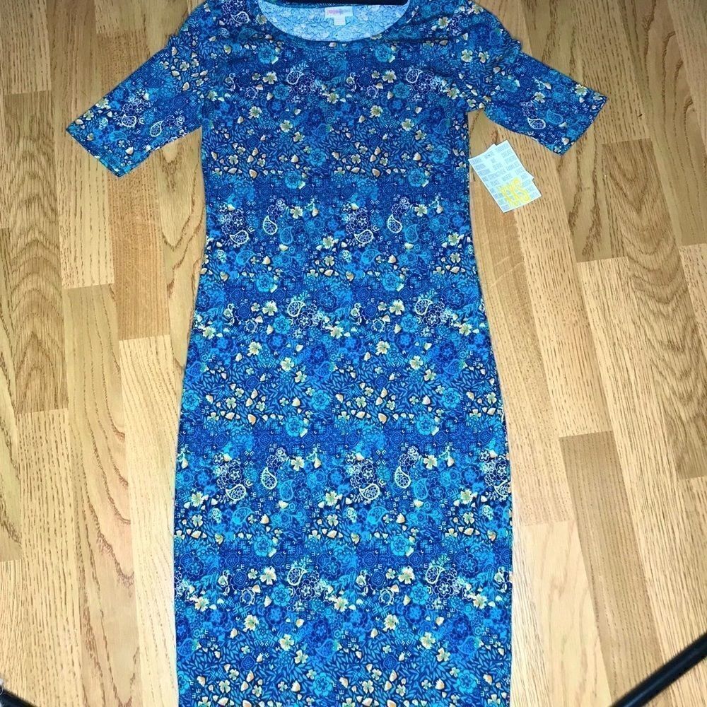Beautiful LuLaRoe Julia Dress